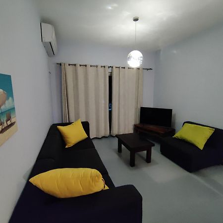Ashiana Oceanside Apartment Flic-en-Flacq Εξωτερικό φωτογραφία